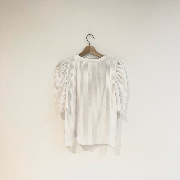 minimal short sleeve sweater with corduroy fabric in white color - Picture 3 of 5